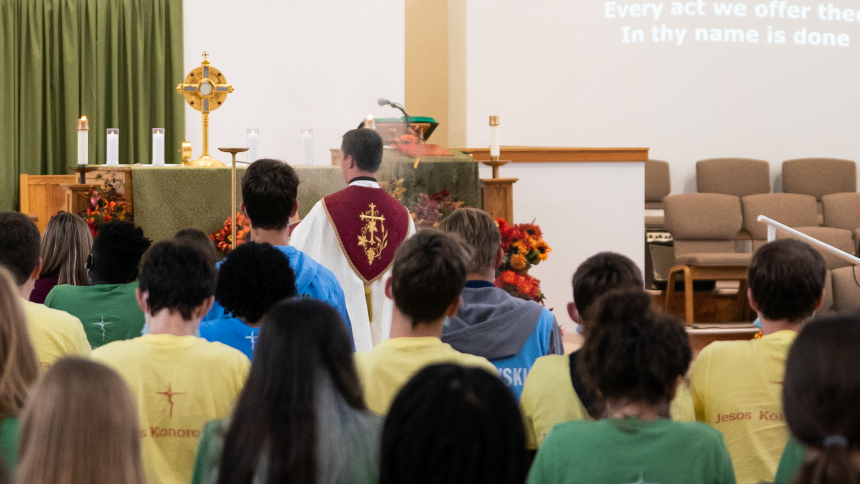 Adoration at the 2021 Freshman Retreat